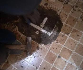 平房卫生间漏水维修公司为您分享下卫生间渗水如何处理及注意事项